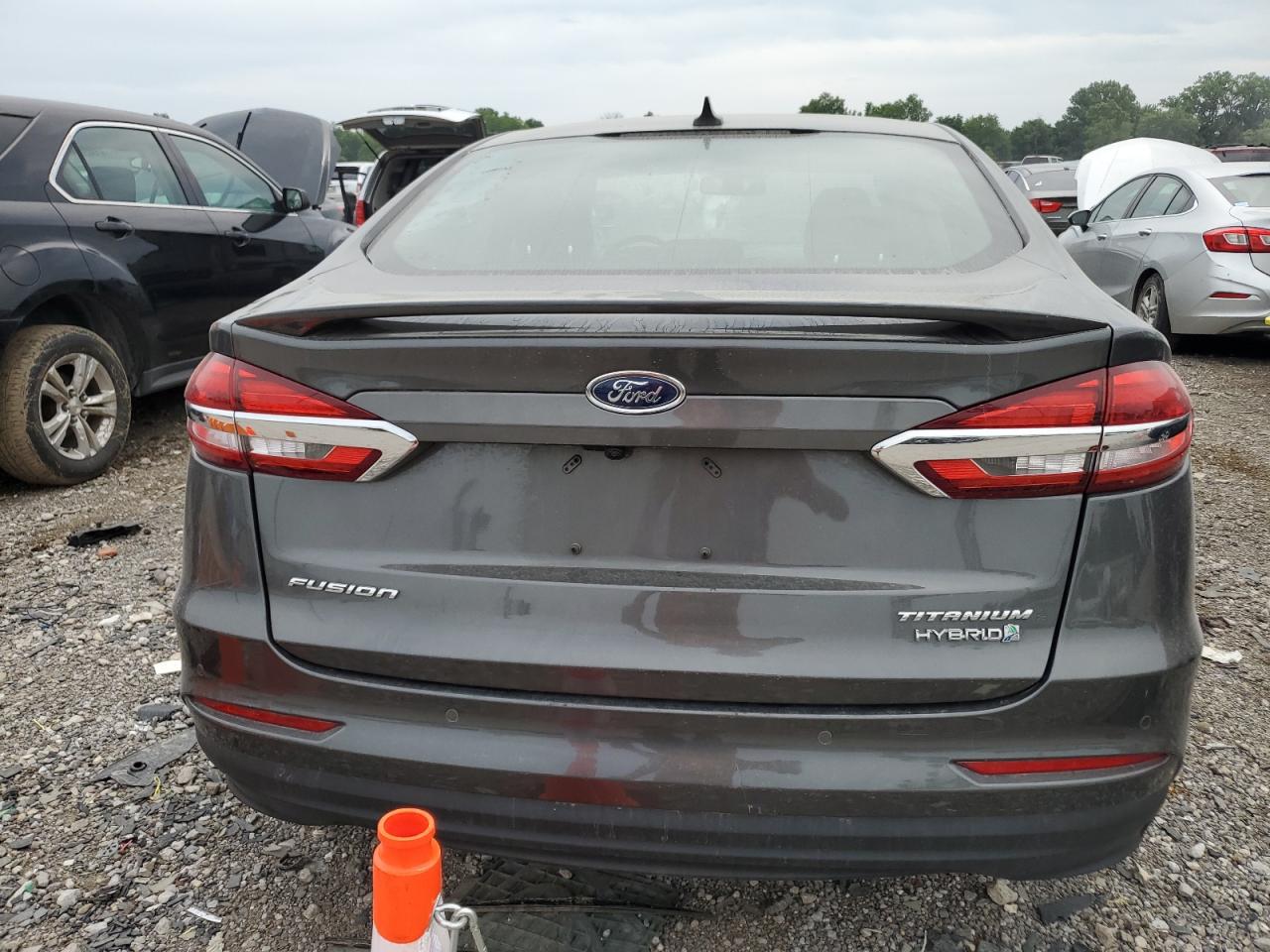 3FA6P0RU7KR275725 2019 Ford Fusion Titanium