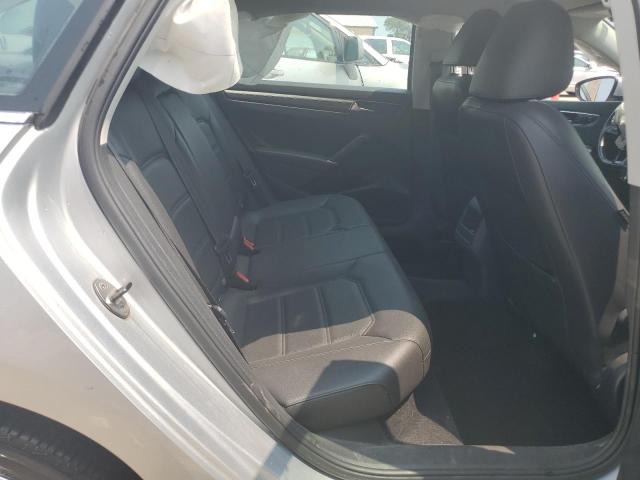 2017 VOLKSWAGEN PASSAT R-L - 1VWDT7A39HC059940