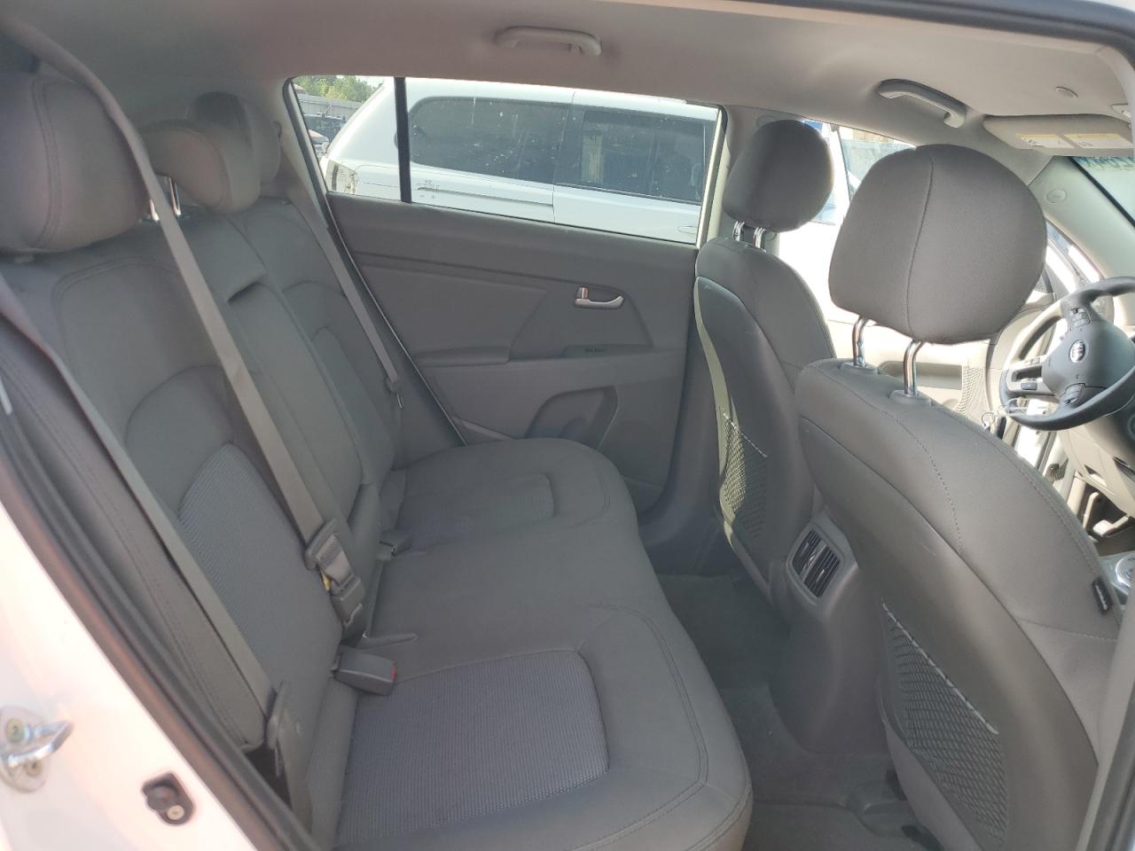 kndpb3ac1f7785969 KNDPB3AC1F7785969 2015 Kia Sportage Lx