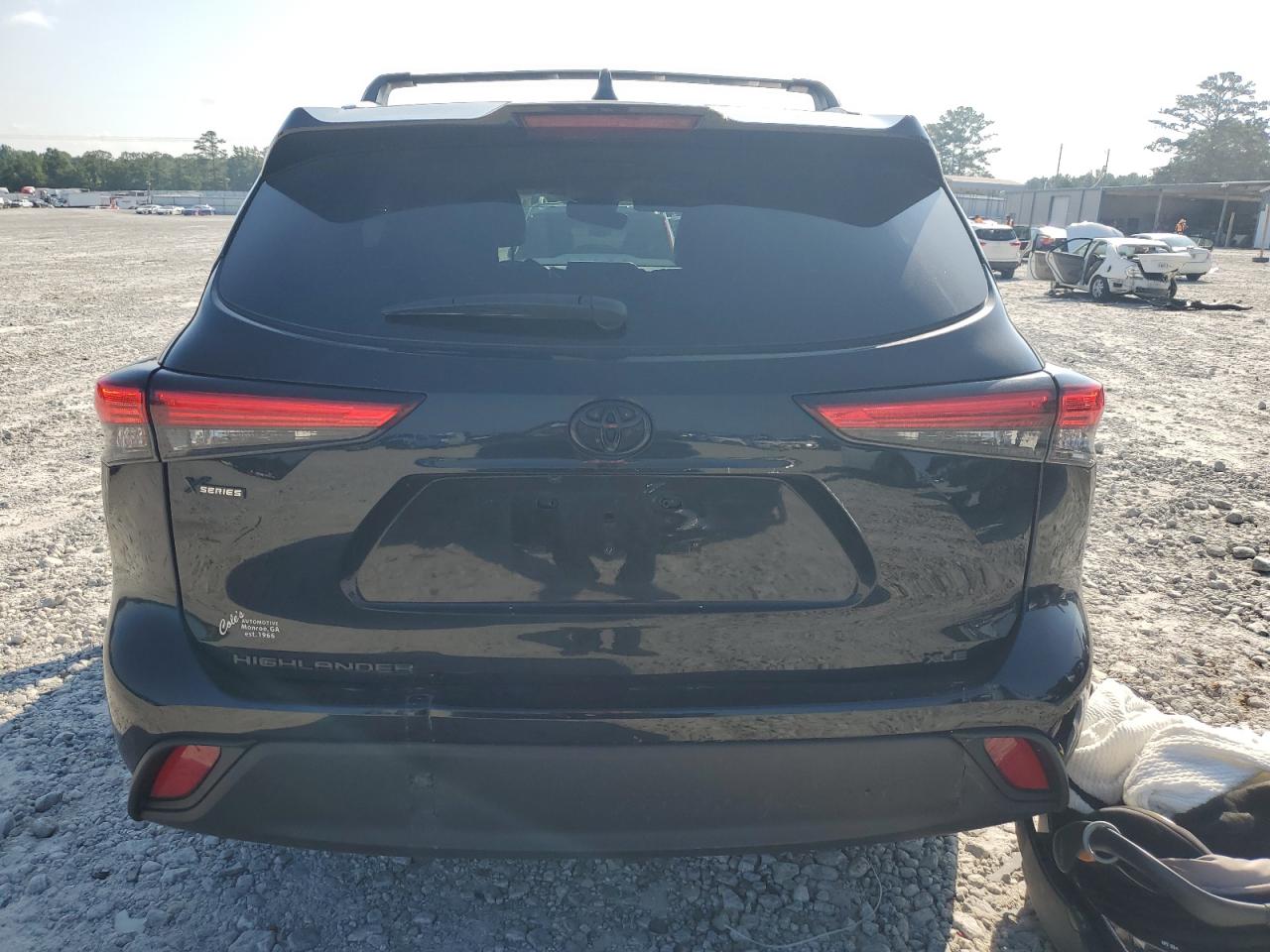 5TDGZRAH9NS095241 2022 Toyota Highlander Xle