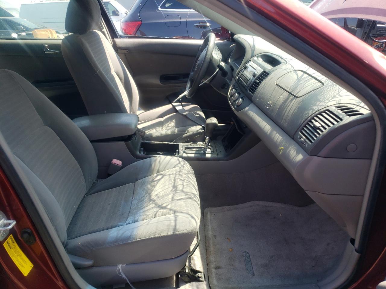 4T1BE30K95U093738 2005 Toyota Camry Le