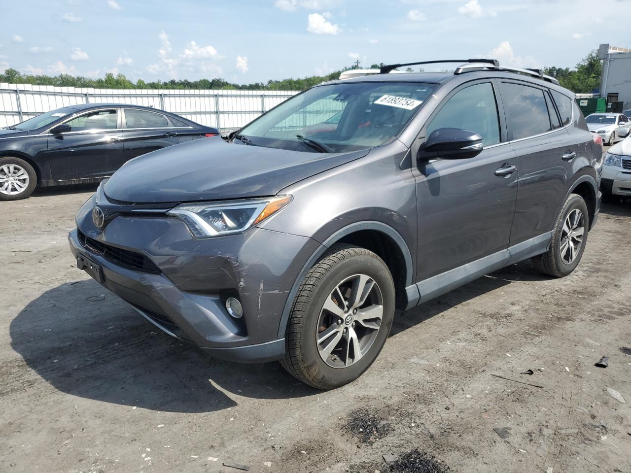 2T3RFREVXHW678390 2017 Toyota Rav4 Xle