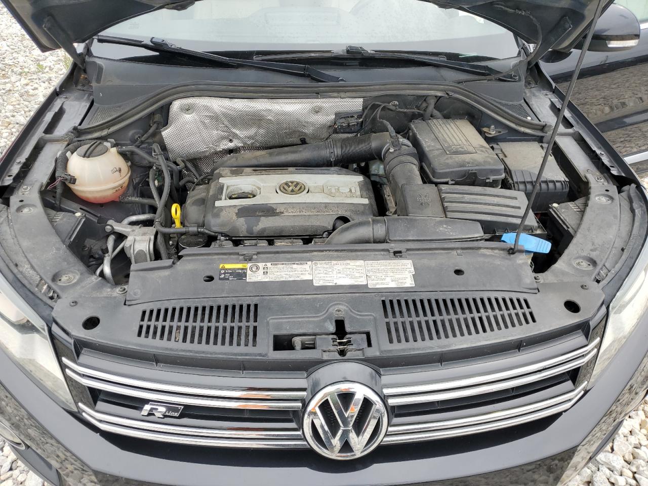 WVGBV7AX3FW049094 2015 Volkswagen Tiguan S