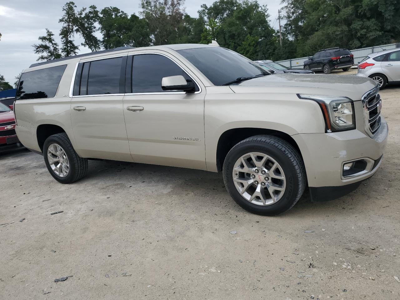 2017 GMC Yukon Xl C1500 Slt vin: 1GKS1GKC8HR203767