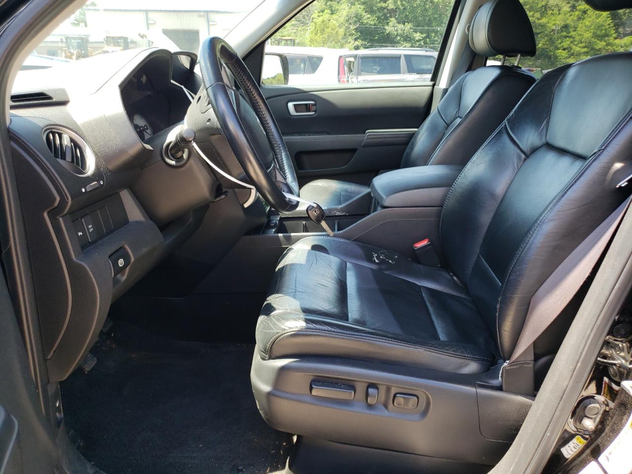 5FNYF4H99BB054302 2011 Honda Pilot Touring