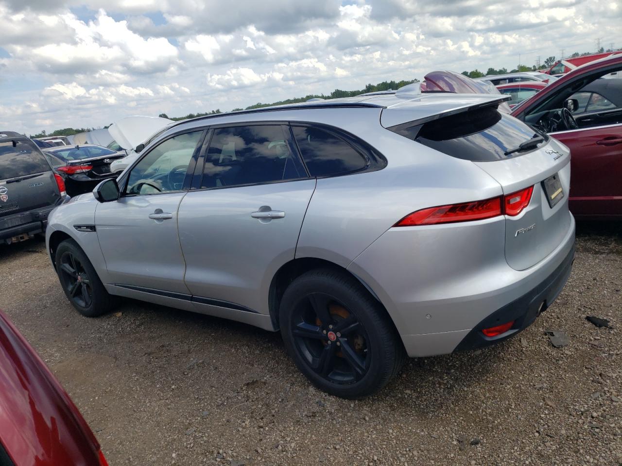 SADCL2BV4HA896645 2017 Jaguar F-Pace R - Sport