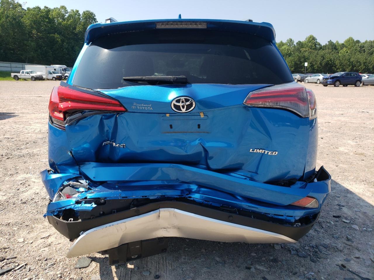 2T3YFREV7HW315010 2017 Toyota Rav4 Limited