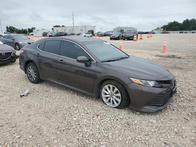 VIN 4T1B11HKXJU080706 2018 Toyota Camry, L no.4