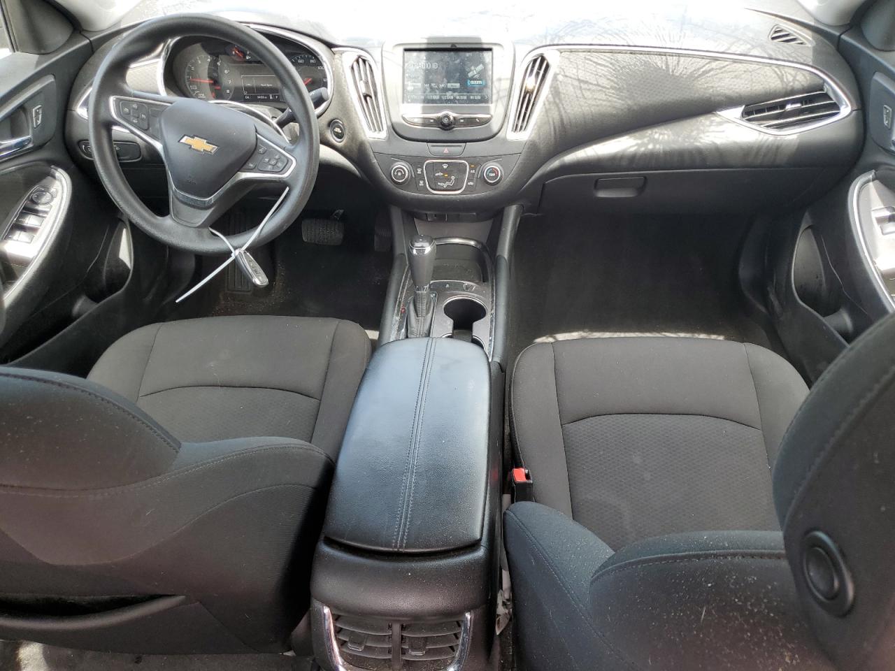 1G1ZD5ST4JF228476 2018 Chevrolet Malibu Lt