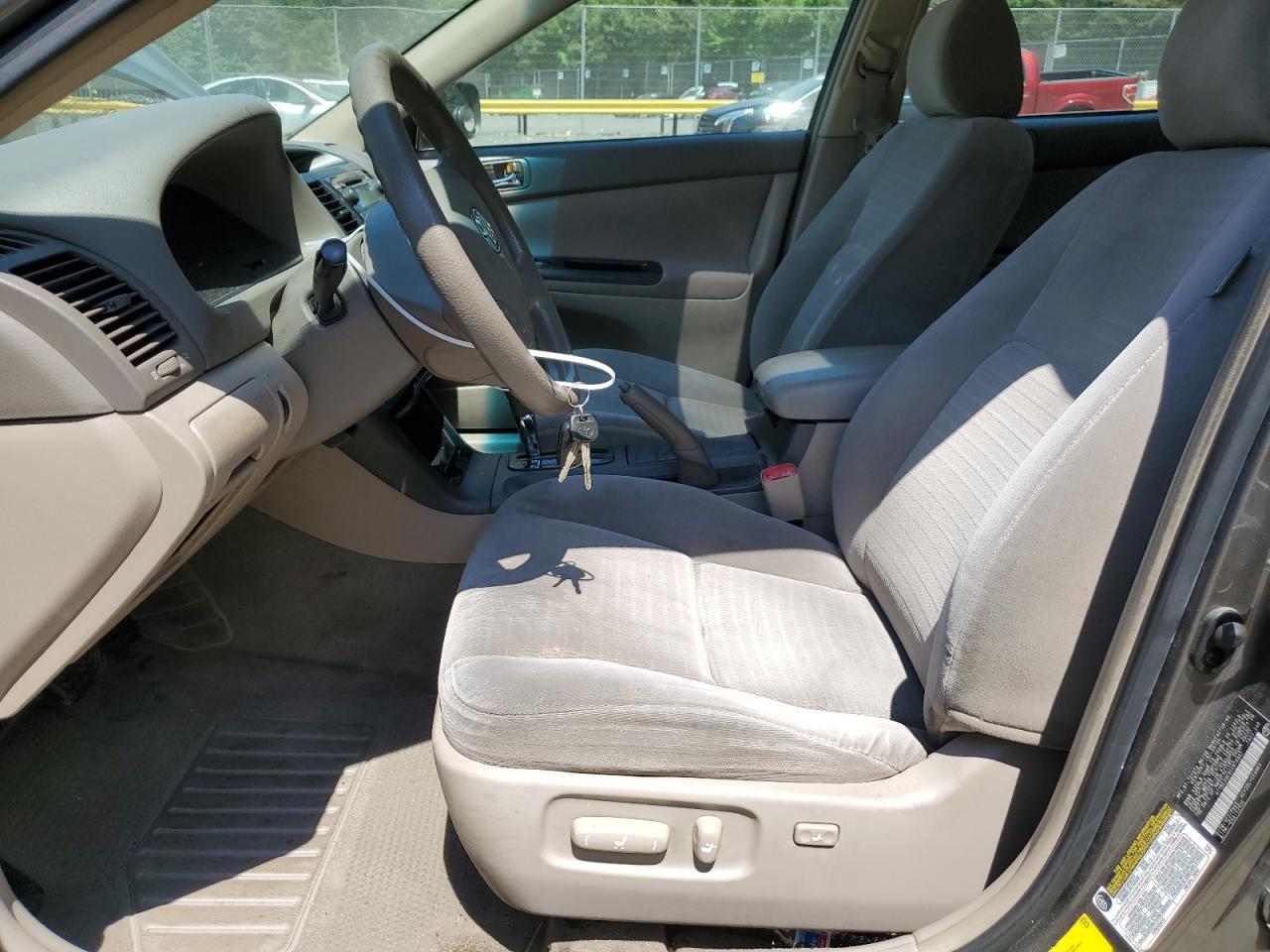 4T1BE30K95U976867 2005 Toyota Camry Le