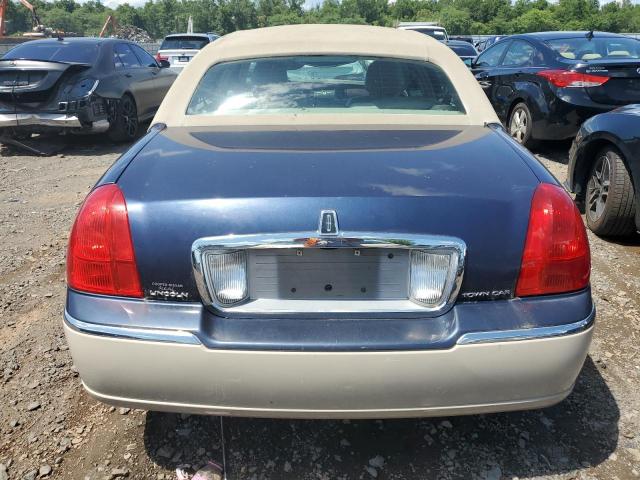 2003 Lincoln Town Car Executive VIN: 1LNHM81WX3Y687255 Lot: 62645324