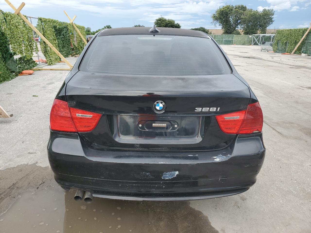 WBAPH77519NM46947 2009 BMW 328 I