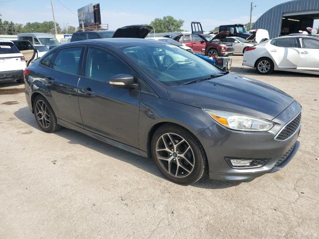 VIN 1FADP3F24FL323911 2015 Ford Focus, SE no.4