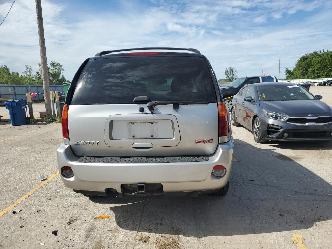 1GKET63M272148233 2007 GMC Envoy Denali