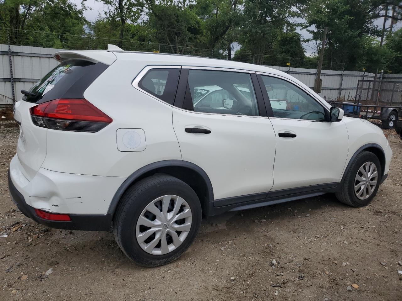 KNMAT2MT5JP618094 2018 Nissan Rogue S