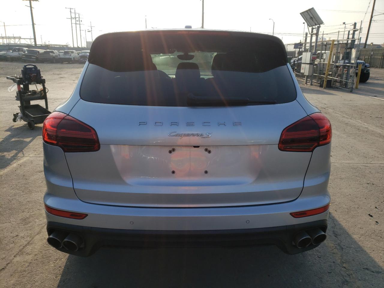 2016 Porsche Cayenne S vin: WP1AB2A29GLA96907