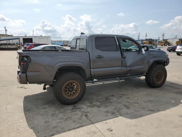 VIN 5TFAX5GN4JX117877 2018 Toyota Tacoma, Double Cab no.3