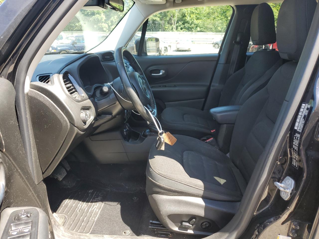 ZACCJBBT6GPD00739 2016 Jeep Renegade Latitude