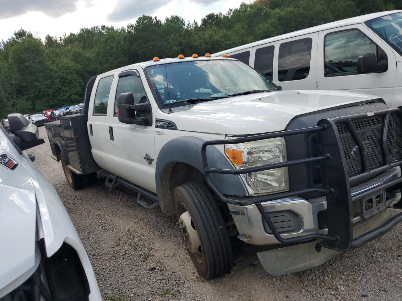 FORD F-550 SUPER DUTY