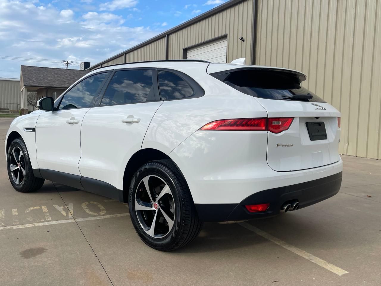 2017 Jaguar F-Pace Premium vin: SADCJ2BN5HA494770