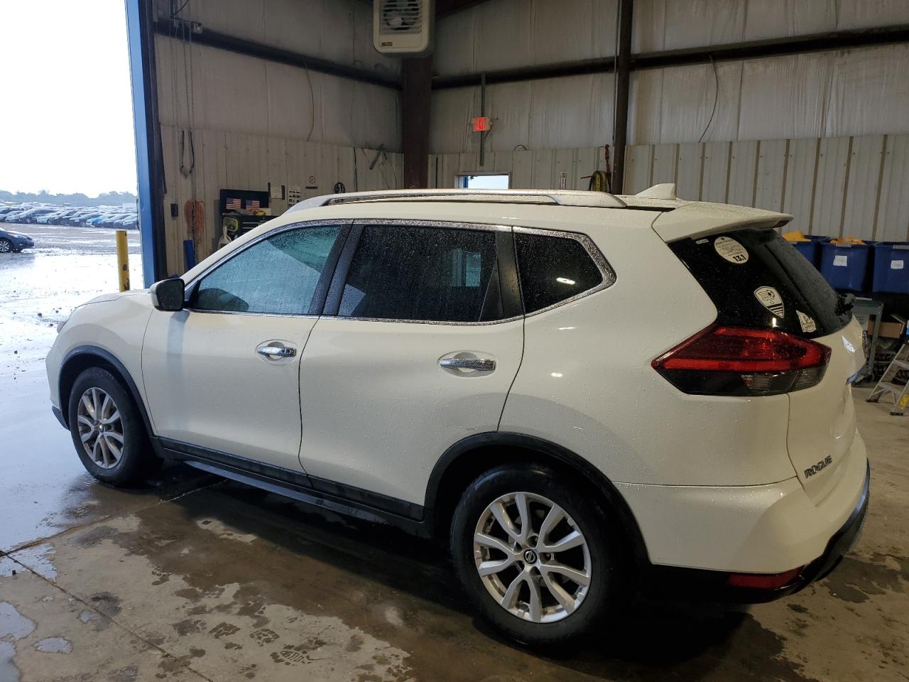 Lot #2684062992 2017 NISSAN ROGUE S