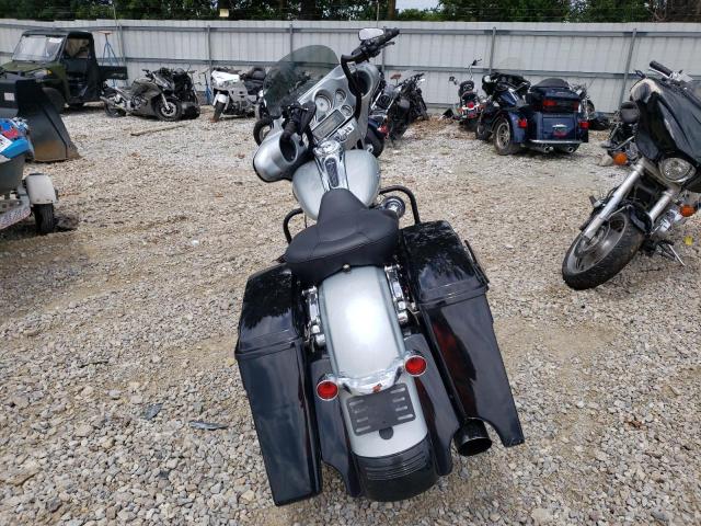 2010 HARLEY-DAVIDSON FLHX - 1HD1KB419AB647191