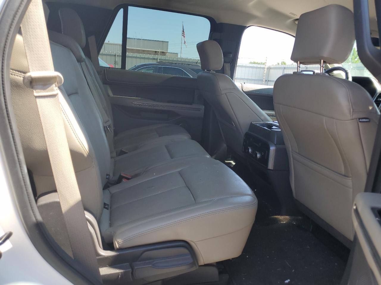 1FMJU1HT8JEA32255 2018 Ford Expedition Xlt