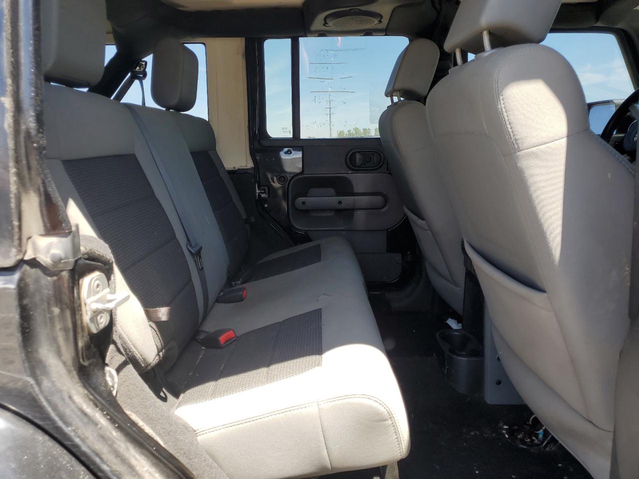 1J4BA5H12AL122871 2010 Jeep Wrangler Unlimited Sahara