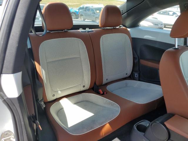 2015 Volkswagen Beetle 1.8T VIN: 3VWF17AT7FM652805 Lot: 61690174