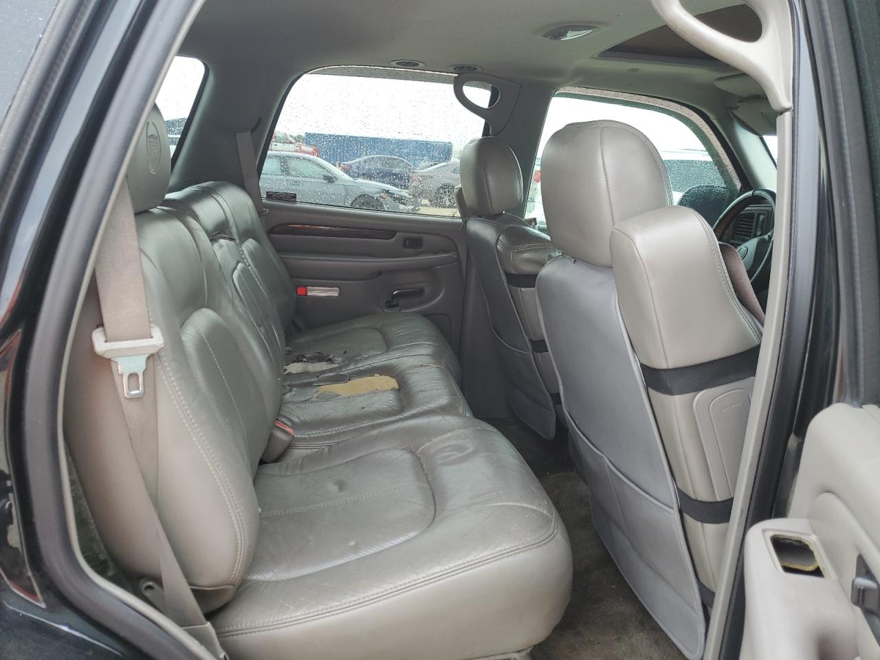 1GYEK63N52R240261 2002 Cadillac Escalade Luxury