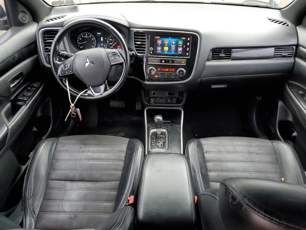 JA4AZ3A32KZ051304 2019 Mitsubishi Outlander Se