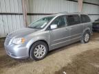 CHRYSLER TOWN & COU photo