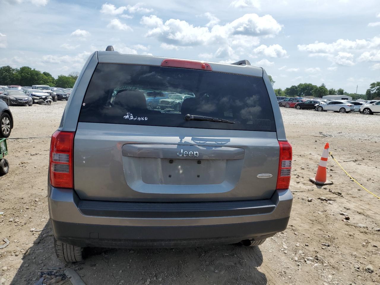 2014 Jeep Patriot Latitude vin: 1C4NJPFA2ED539540