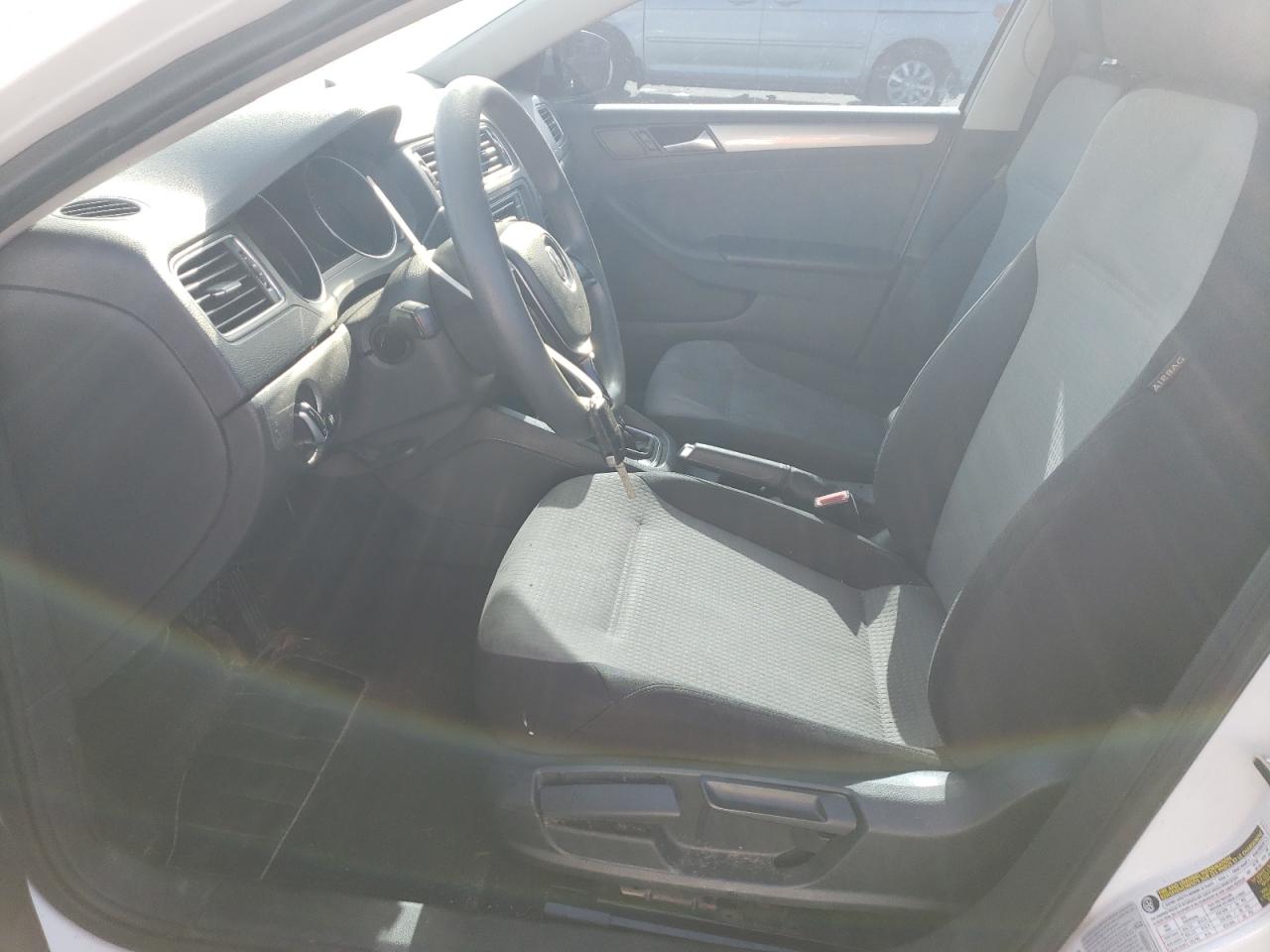 3VW2B7AJ2HM374697 2017 Volkswagen Jetta S