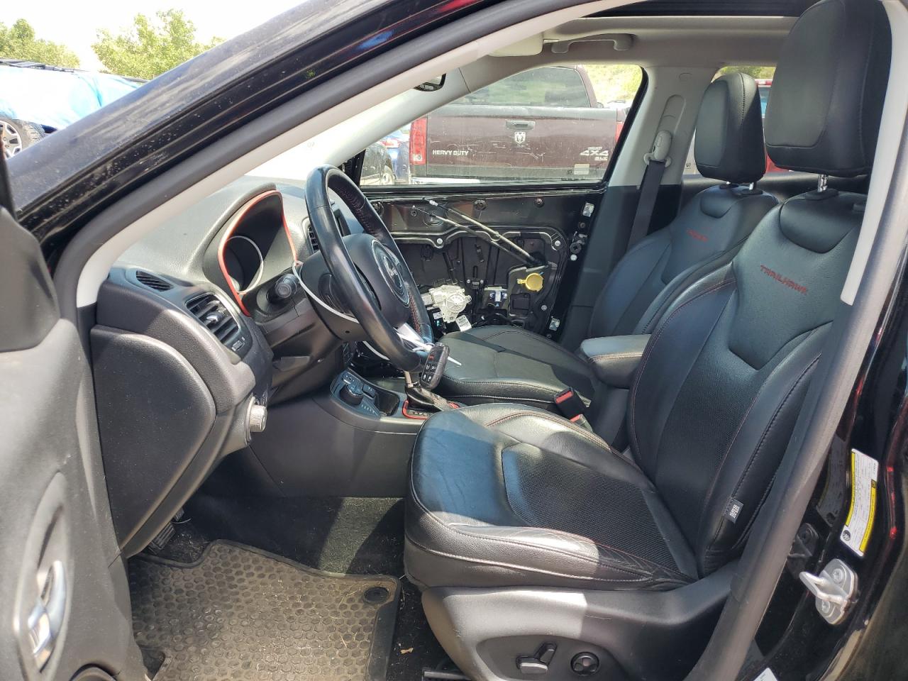 3C4NJDDB2JT130338 2018 Jeep Compass Trailhawk