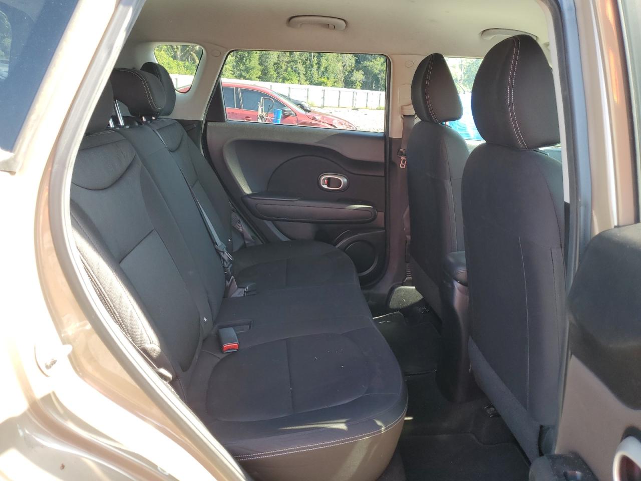 KNDJN2A21G7286847 2016 Kia Soul