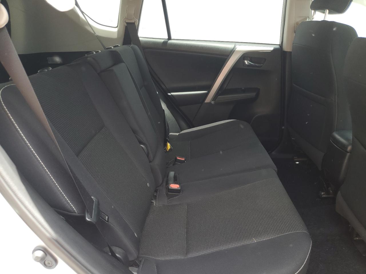 2T3WFREV2HW399003 2017 Toyota Rav4 Xle