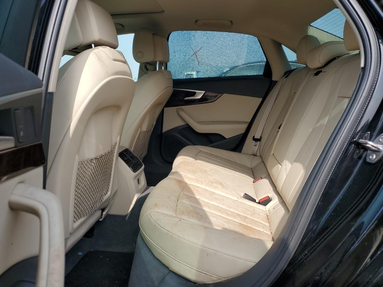 WAUKMAF46JA170983 2018 Audi A4 Premium