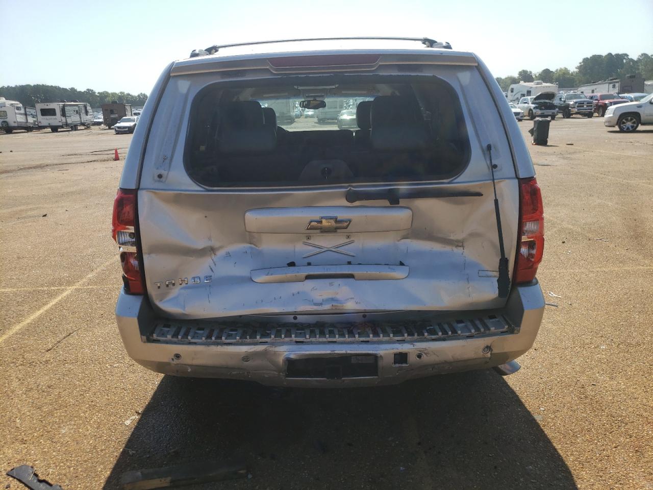 1GNSCBE0XBR159165 2011 Chevrolet Tahoe C1500 Lt