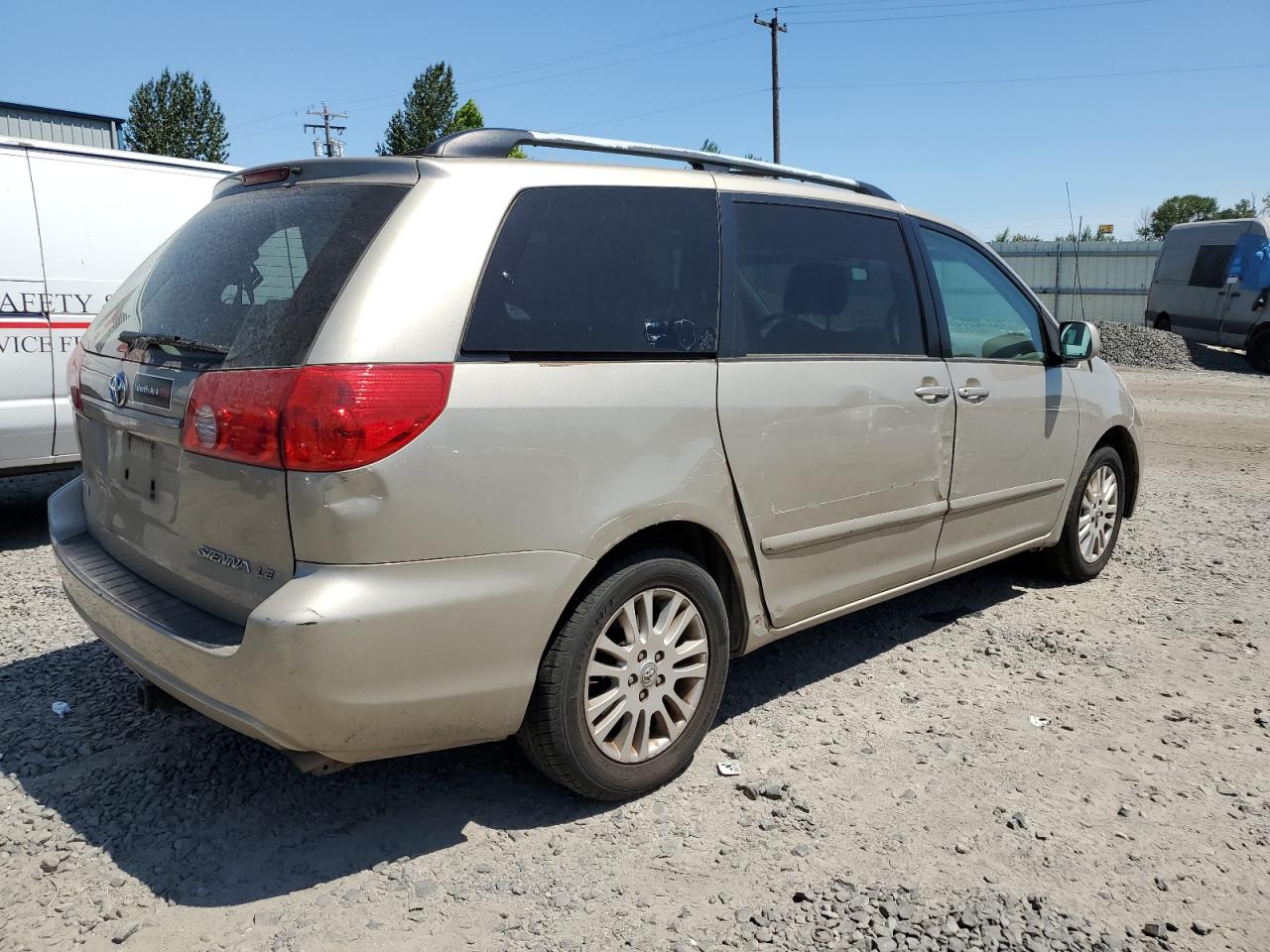 Lot #2955221600 2008 TOYOTA SIENNA XLE