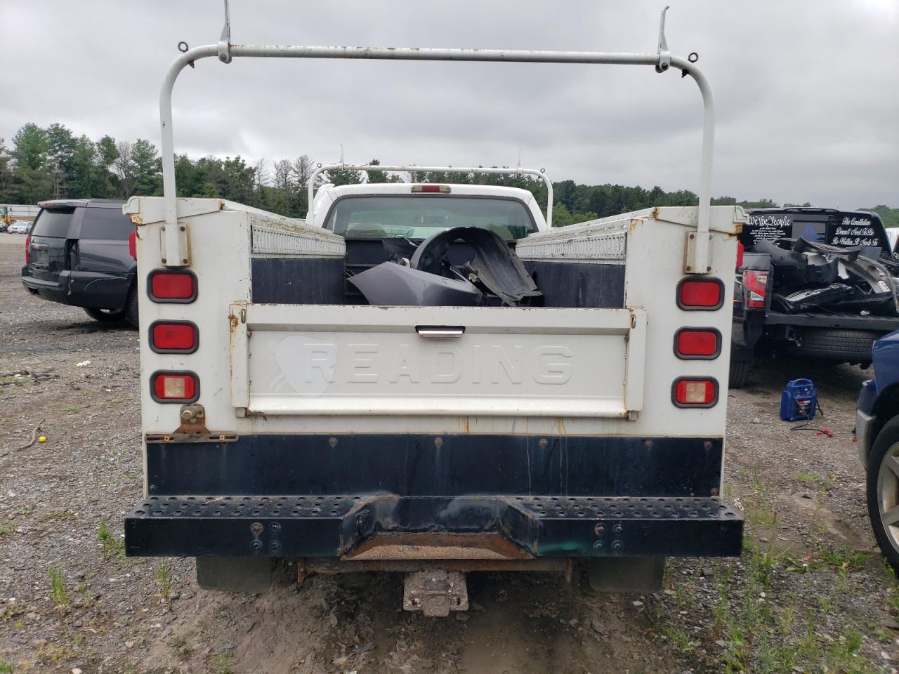 Lot #2972176129 2001 FORD F350 SRW S