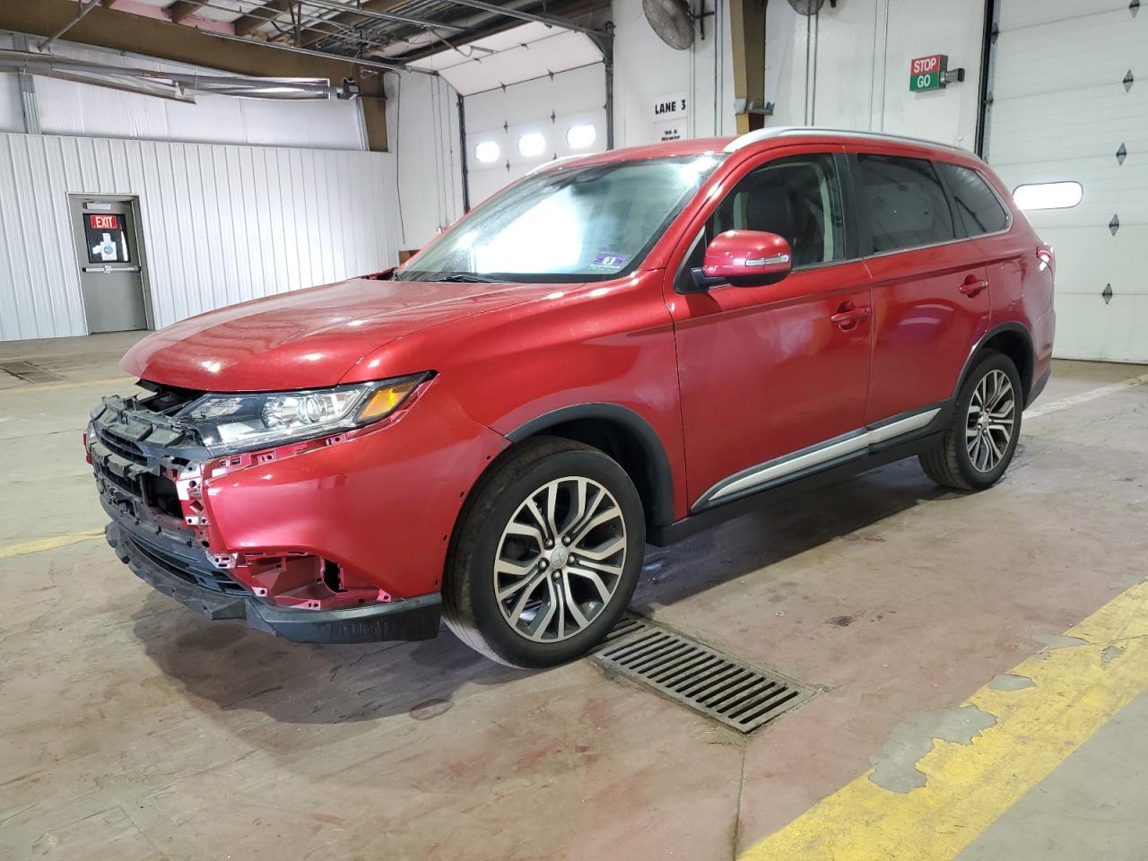 Mitsubishi Outlander 2017 Medium