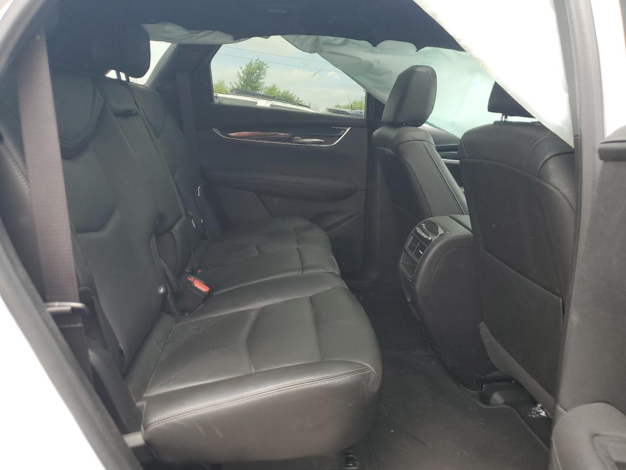 1GYKNCR41NZ175212 2022 Cadillac Xt5 Premium Luxury