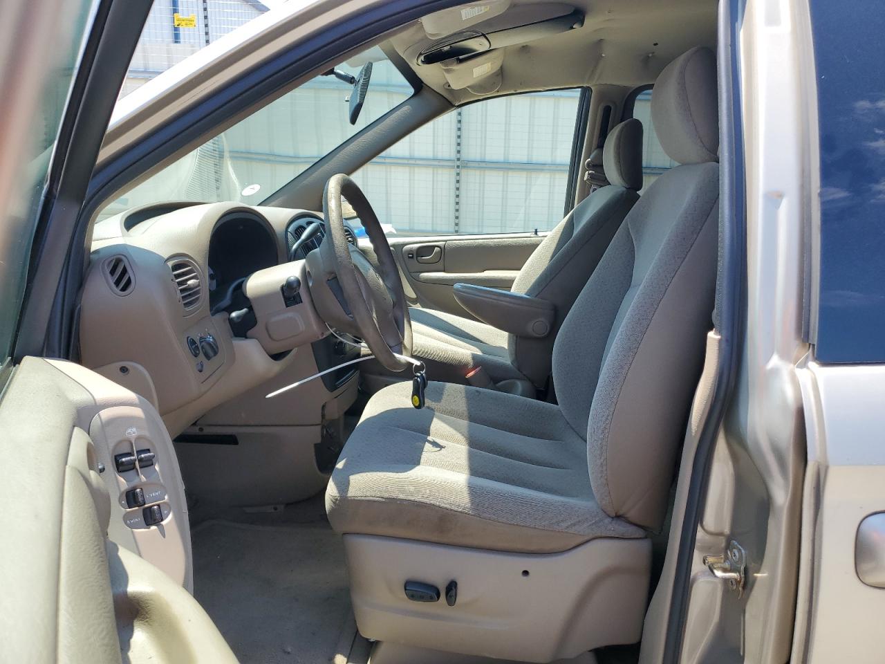 1D4GP45393B185570 2003 Dodge Caravan Sport