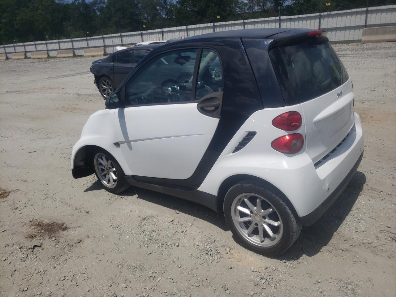 Lot #2919025564 2010 SMART FORTWO PUR