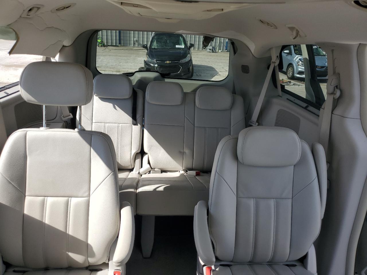 2A8HR54P18R104147 2008 Chrysler Town & Country Touring