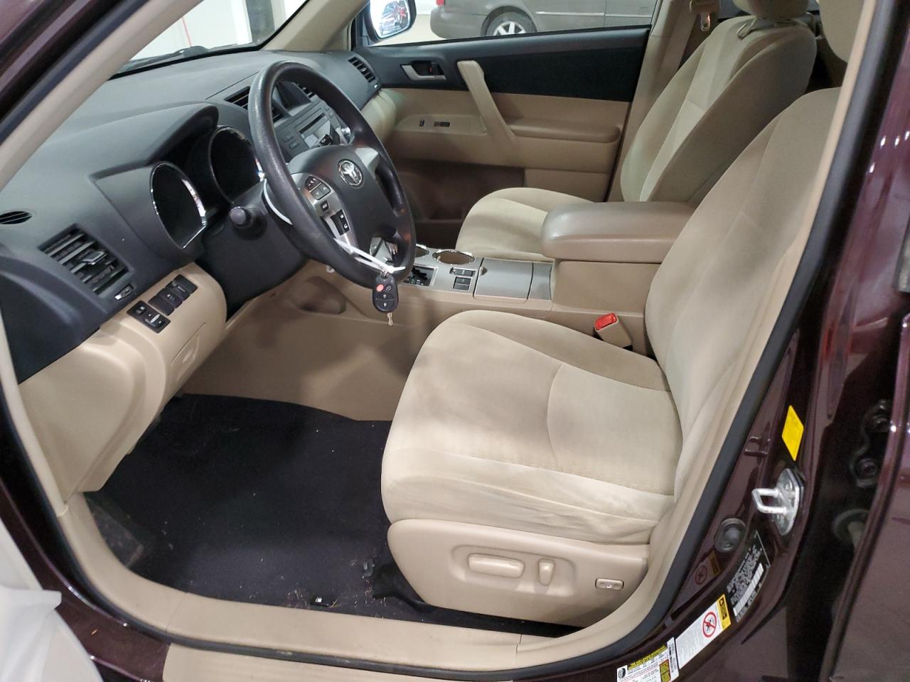 5TDZK3EH5BS036378 2011 Toyota Highlander Base