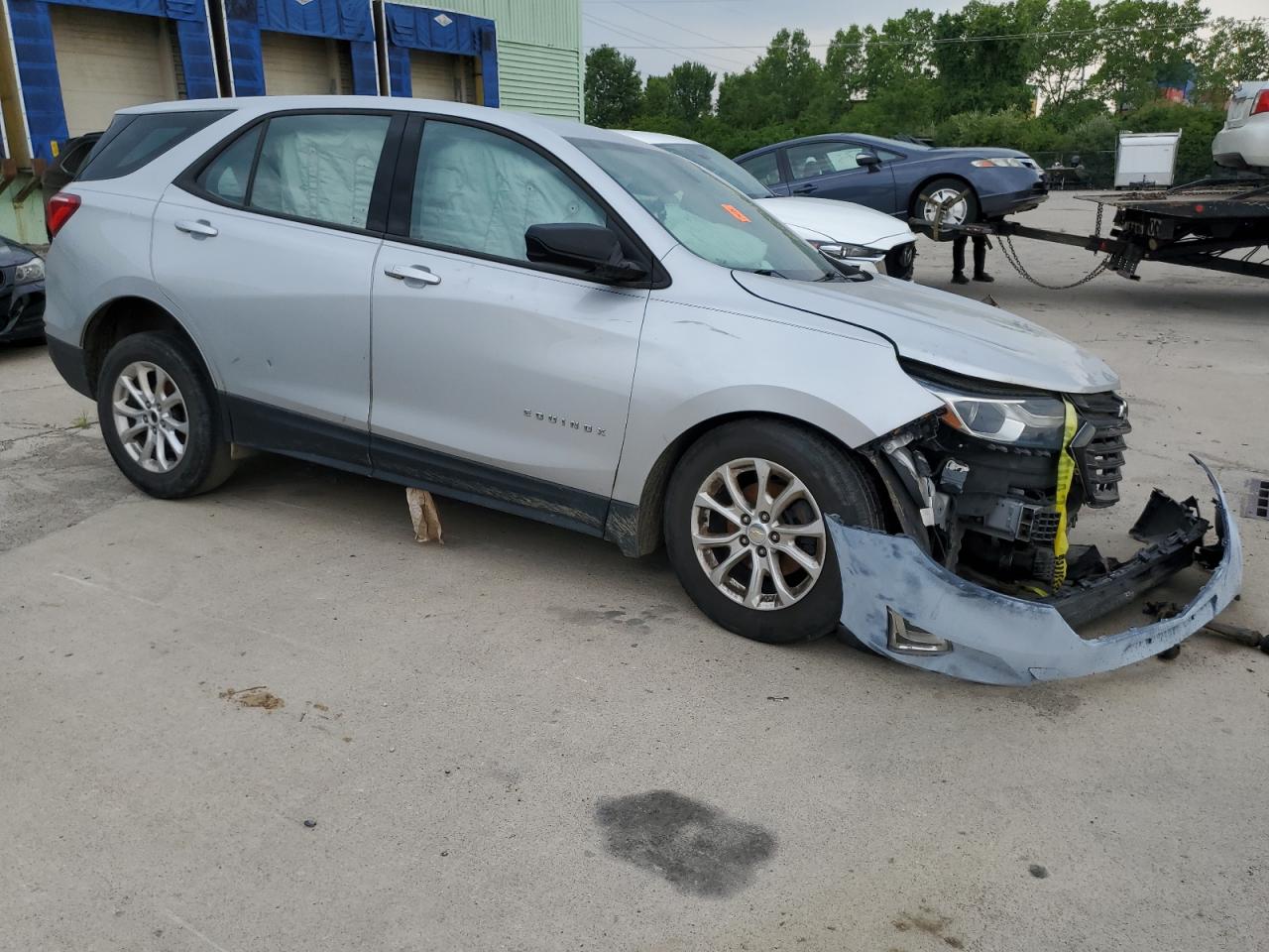 2018 Chevrolet Equinox Ls vin: 2GNAXHEV5J6141651