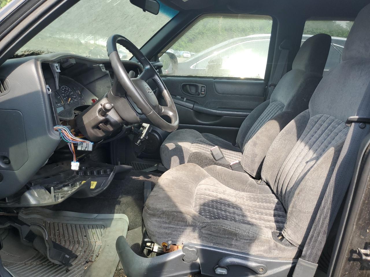 1GNDT13W82K240314 2002 Chevrolet Blazer