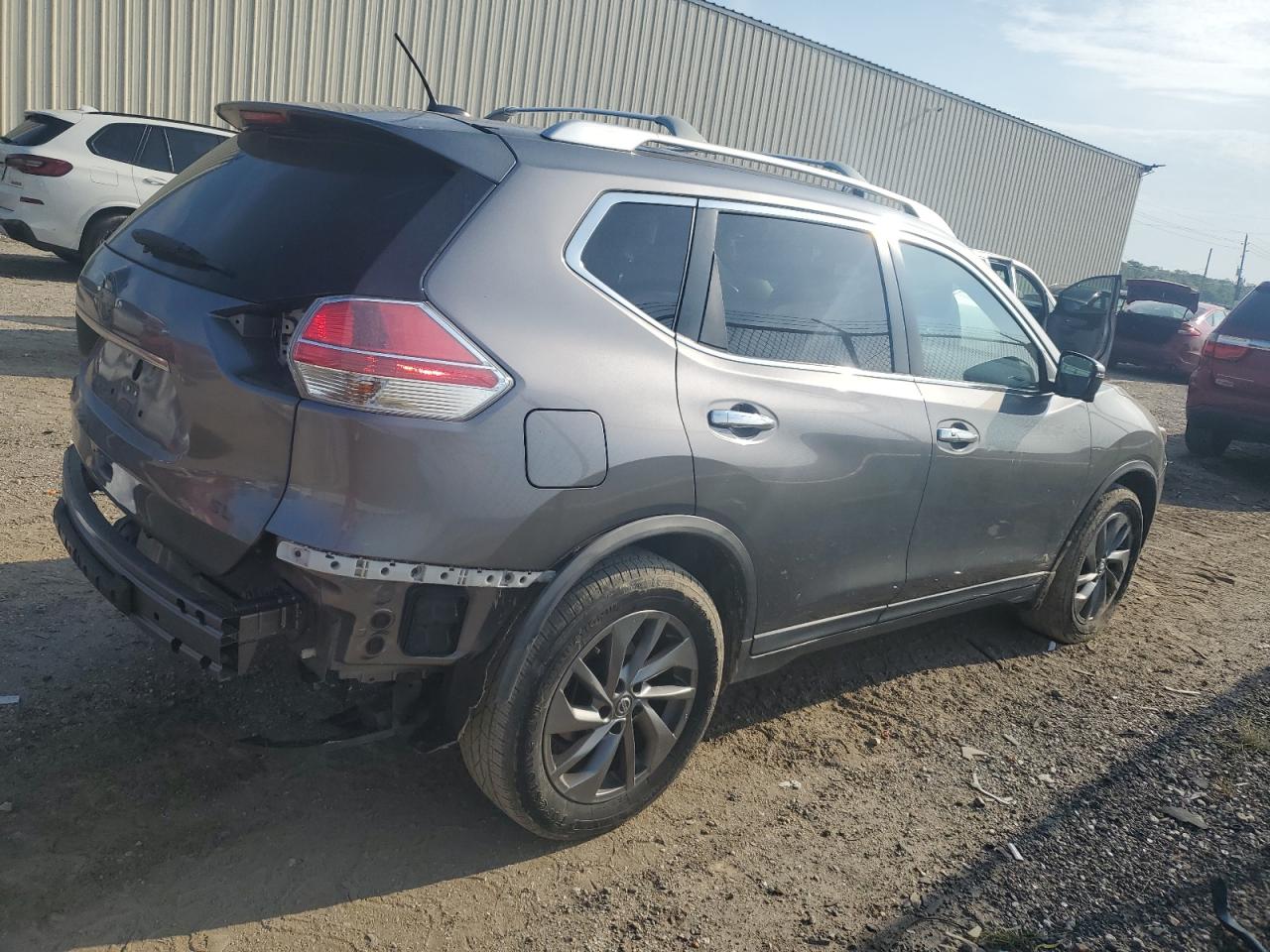 2016 Nissan Rogue S vin: KNMAT2MTXGP668515